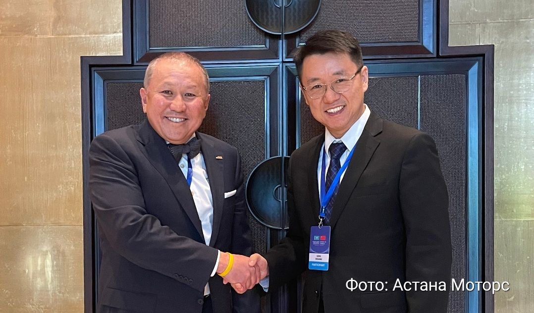 Нурлан Смагулов и генеральный директор Changan International Corporation Сон Шуан