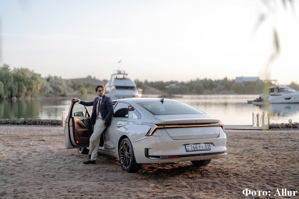 Kia K8 