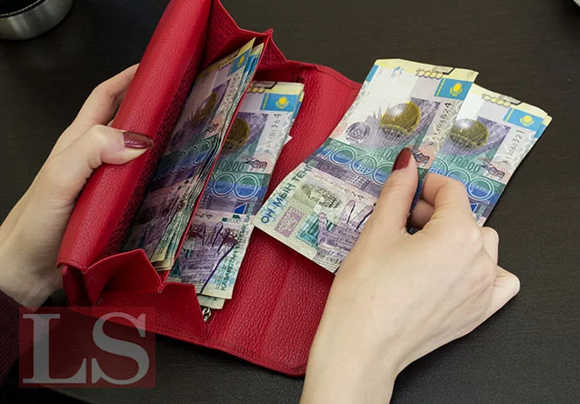 В Казахстане объяснили, кто потеряет право на декретные выплаты