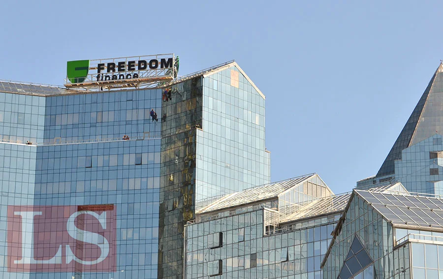 Фридом Финанс допустили к торгам с иностранной валютой