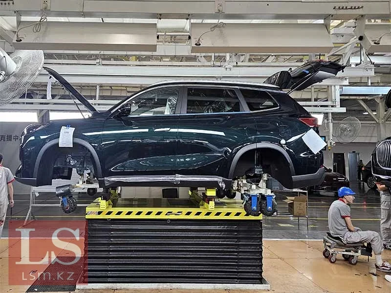 В Казахстане резко увеличилось производство легковых авто и вагонов. Инфографика