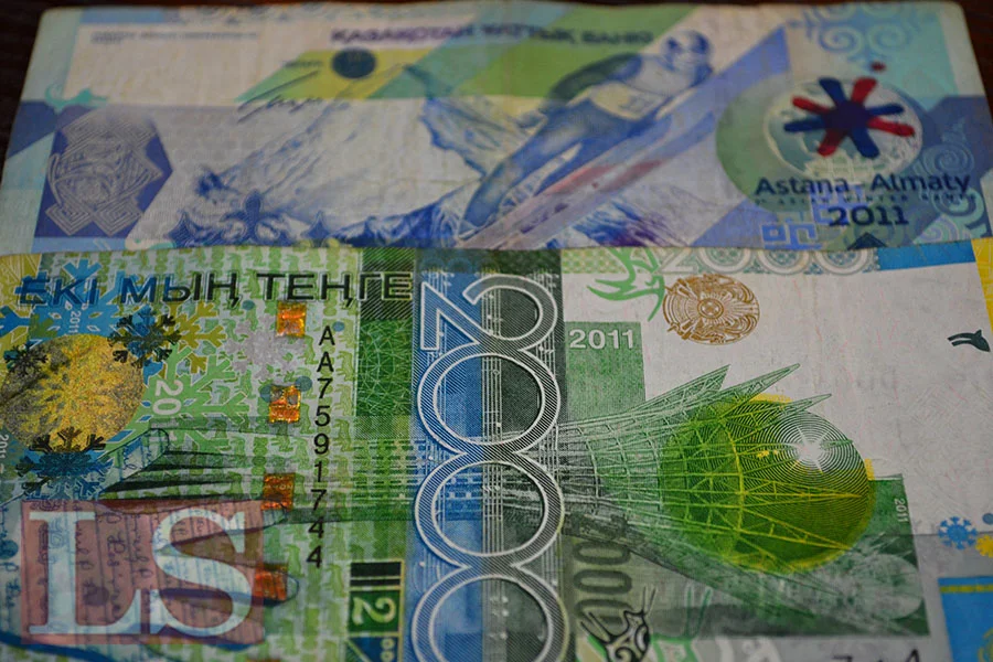 В Казахстане подделали почти 10 млн тенге