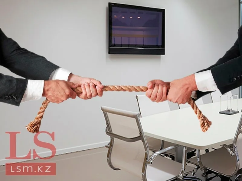 В мажилисе разгорелся спор: депутат пообещал привлечь вице-министра к ответственности