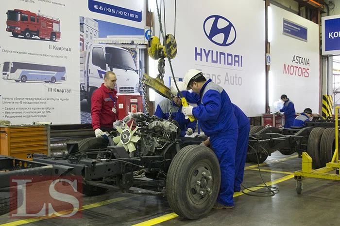 Производство казахстанских автомобилей сократилось почти в 13 раз